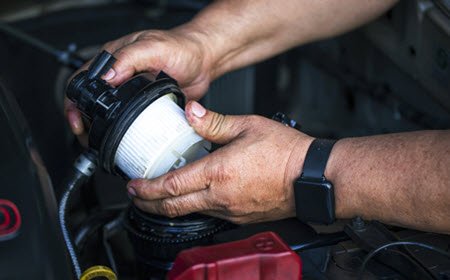 Car Fule Filter Check During Tune Up